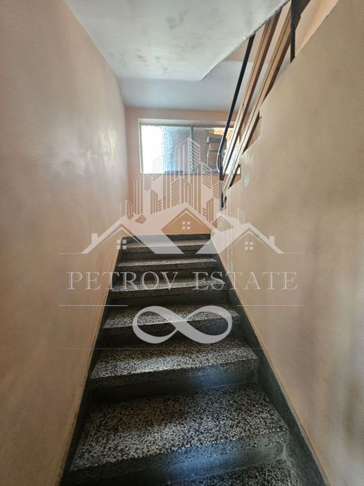 Дава се под наем Тристаен апартамент в Велинград - 85 кв.м за 306 € - Снимка #12