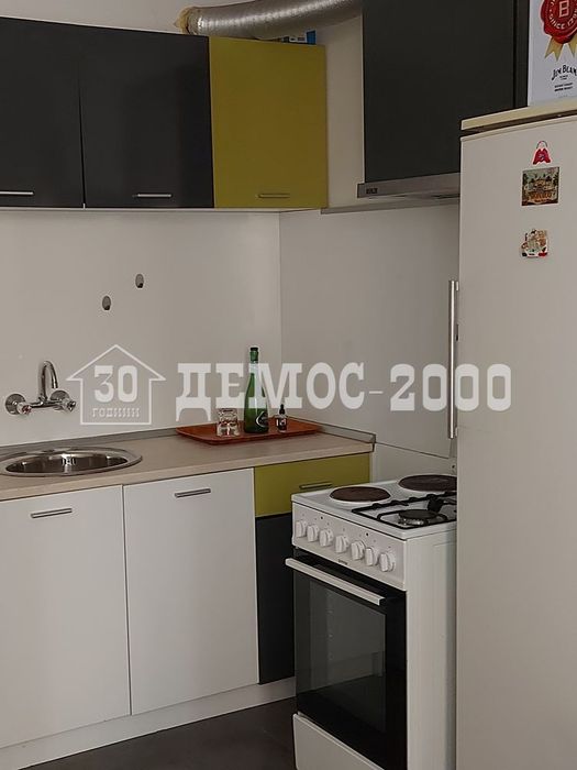 Дава се под наем Тристаен апартамент в Варна, Зимно кино Тракия - 60 кв.м за 357 € - Снимка #2