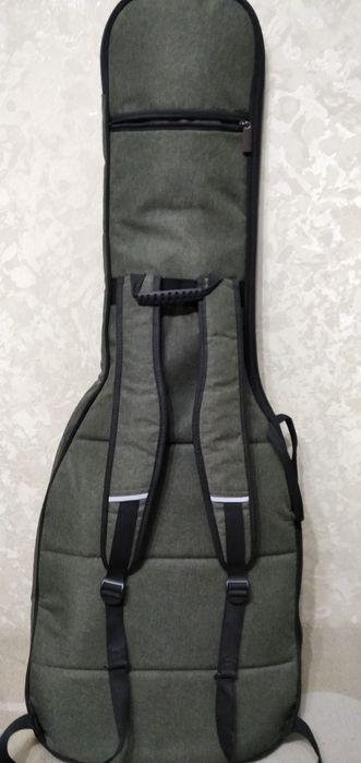 Электрогитара,чехол,кабель