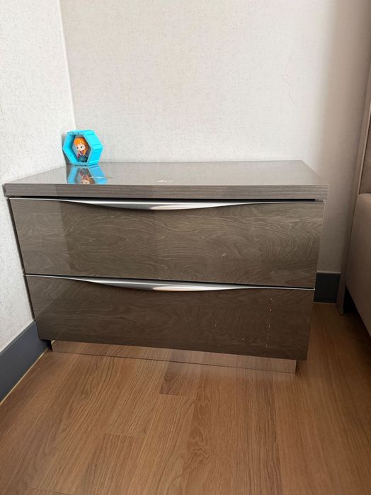 Прикроватные тумбы Италия