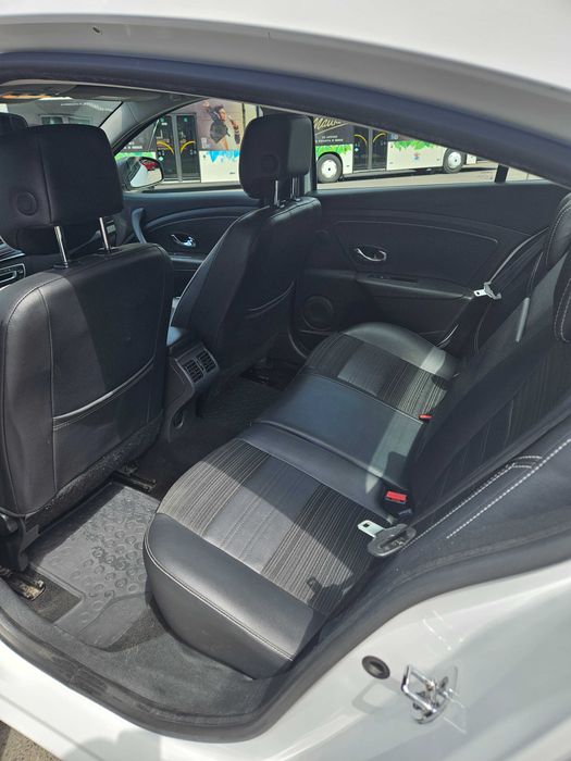 Renault Fluence 2015 1.5dCi 110к.с. Автомат, 1 собственик ТОП СЪСТОЯНИЕ