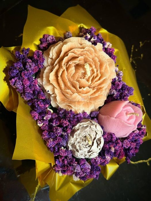 Букет от соеви свещи