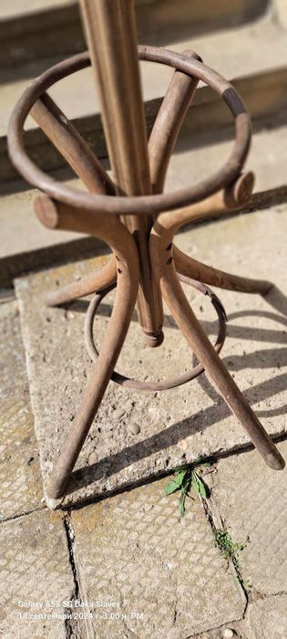 Дървена закачалка от вашето детство