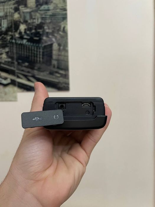 SQ 7700 Tank telefon, 4 SIM, 10000 mAh Nokia FONARIK