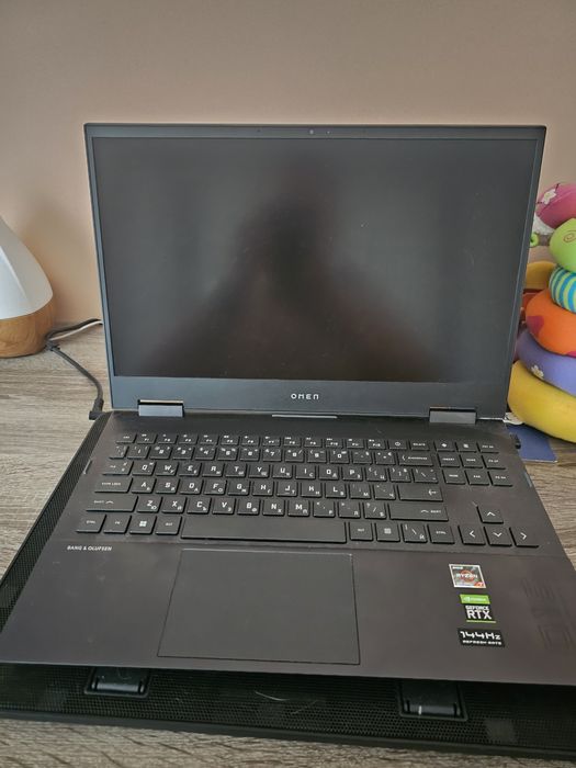 HP Omen 15-en1008nu, 15.6" FHD 144Hz IPS, Ryzen 7 5800H, RTX 3070 8GB