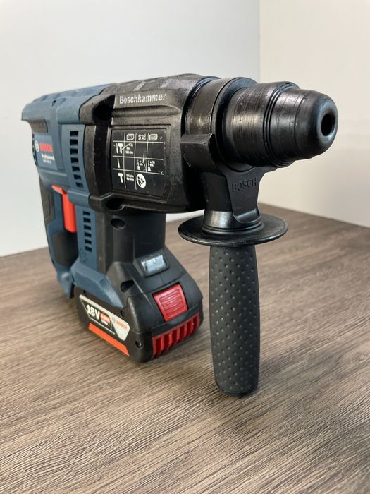 Vând rotopercutor Bosch GBH