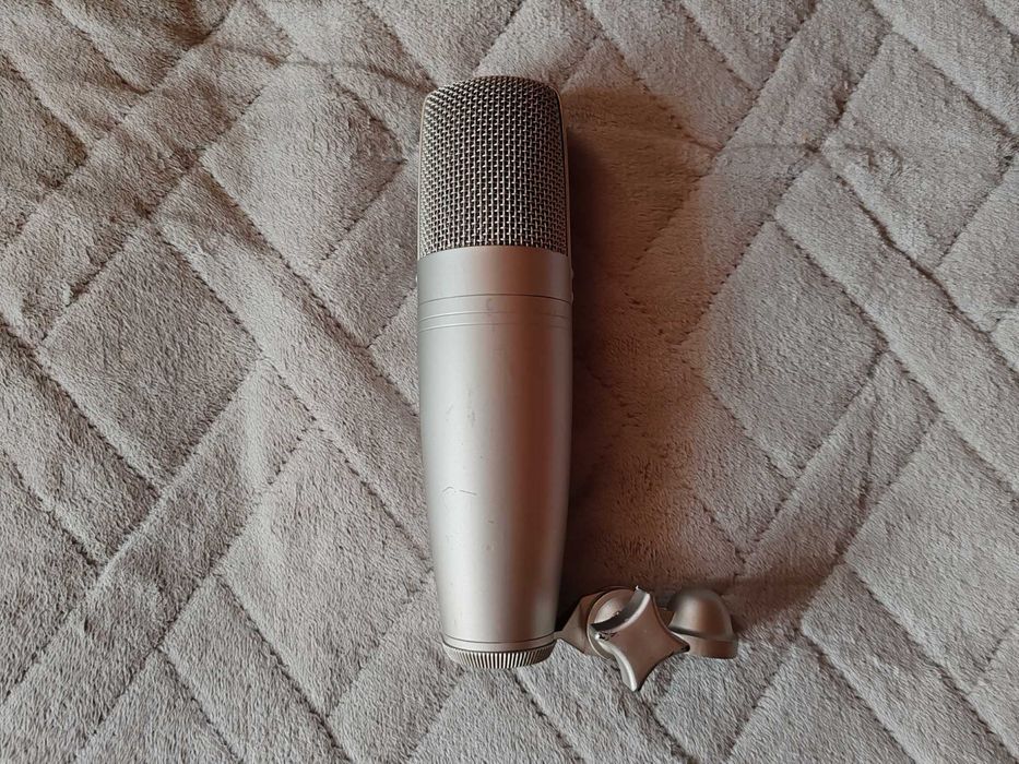 vand microfon de studio T.BONE ST-1000
