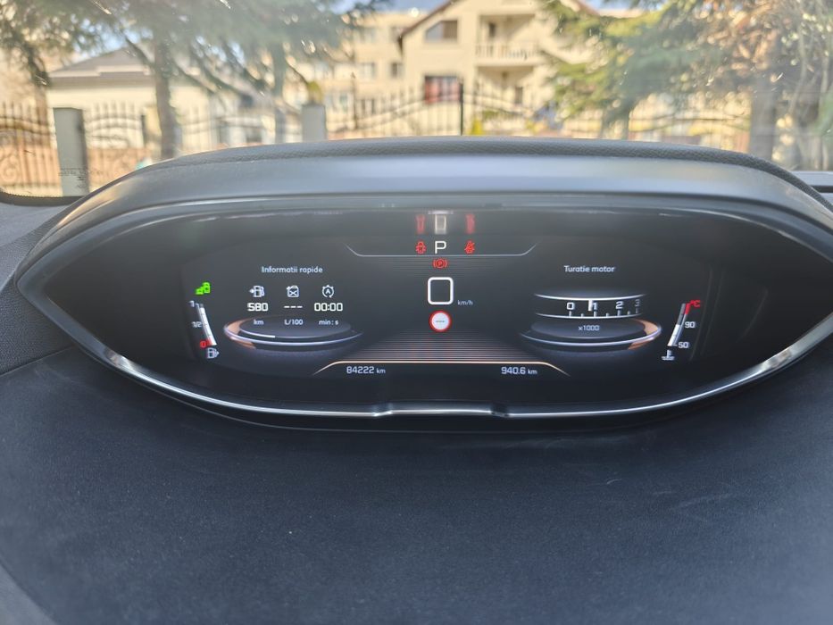 Vând Peugeot 3008