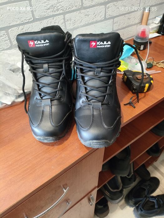 Продам ботинки зимние