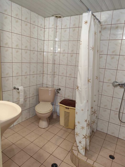 Дава се под наем Етаж от къща в Аксаково - 89 кв.м за 357 € - Снимка #9