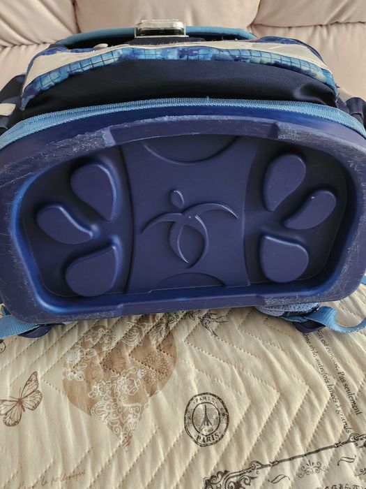 Ергономична ученическа лека чанта