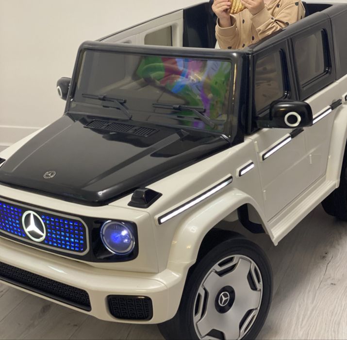 Vând Masina Mercedes