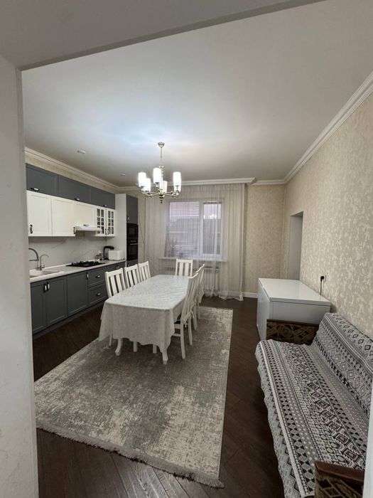 Продается двухэтажный дом в Бесагаше