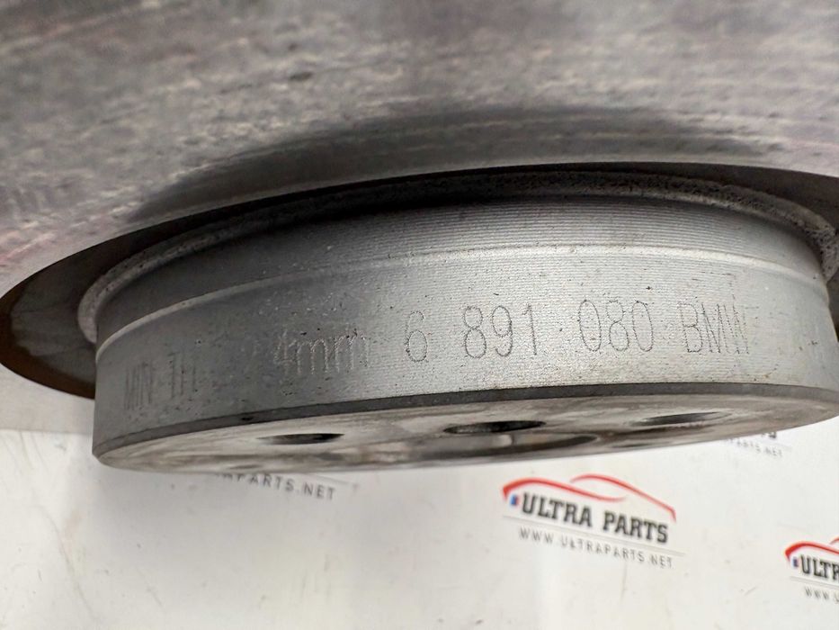 Предни Дискове С Накладки За БМВ 1 Ф70 2 Ф74 У06 Х1 У11 6891080 8837151 BMW 1 F70 2 F74 U06 X1 U11