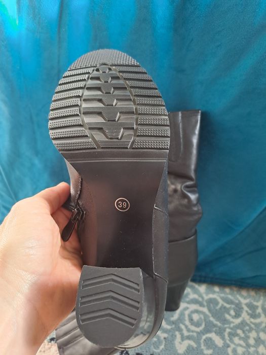 Женские зимние сапоги