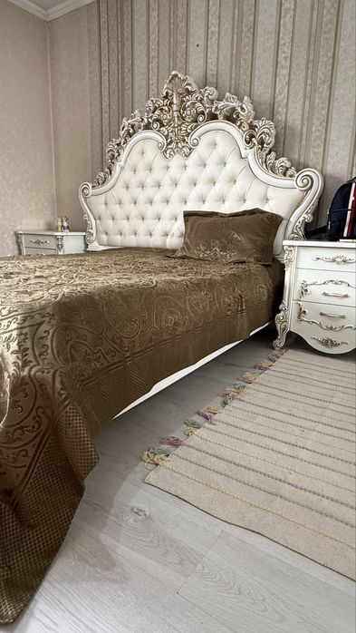 Продам спальный гарнитур