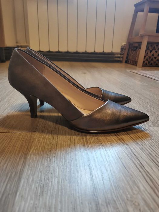 Pantofi cu toc, marimea 38