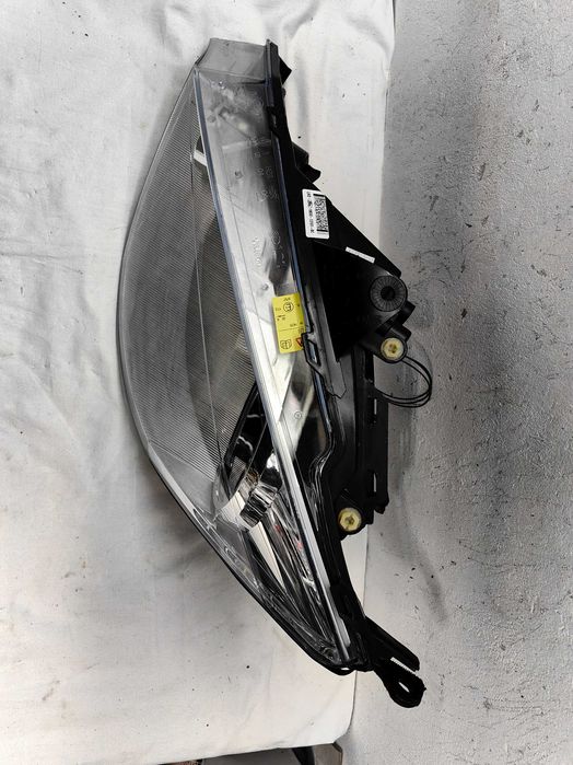 Оригинален НОВ фар Форд Фокус  Ford Focus