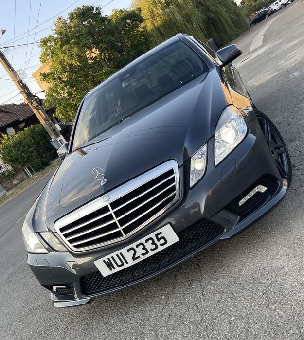 MERCEDES-BENZ E-Class