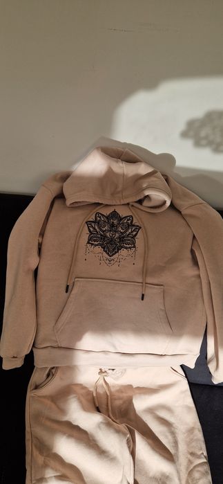 Дамски спортен комплект