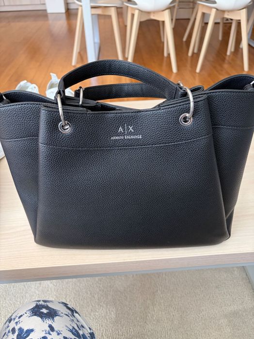 Черна чанта Armani Exchange