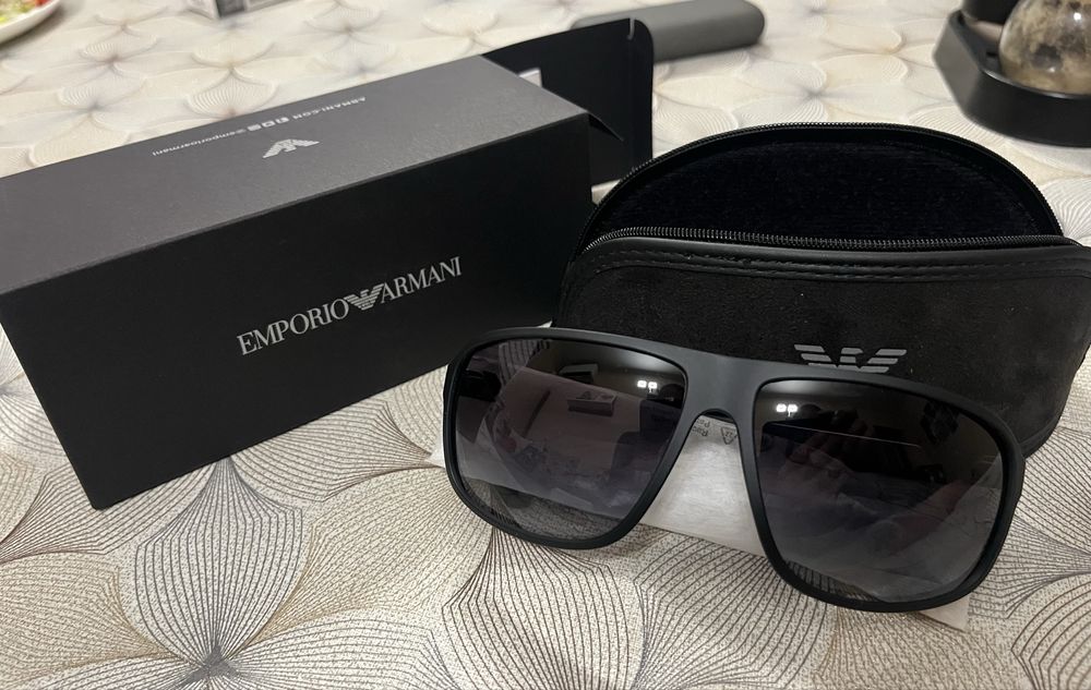 Слънчеви Очила Emporio Armani