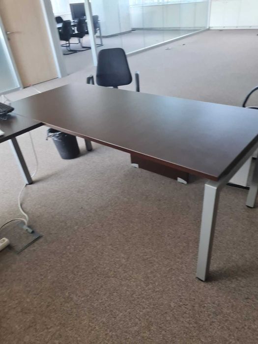 Офис мебели Шкафове Кожени столове Столове Бежови бюра Kафяви бюра