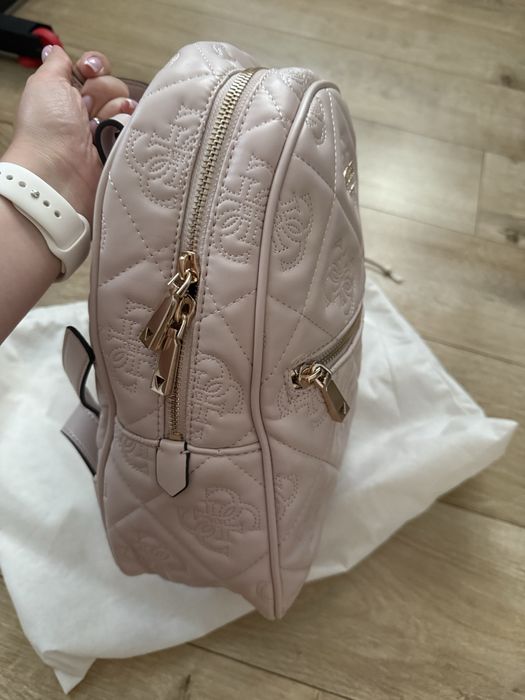 Раница Guess Vikky