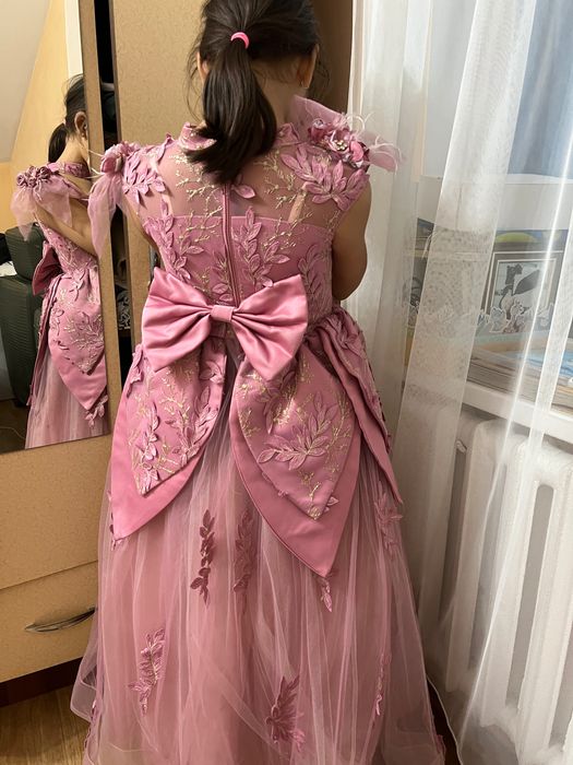 Бальное платье для девочки