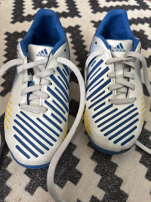 Момчешки Бутонки за футбол 27 номер adidas