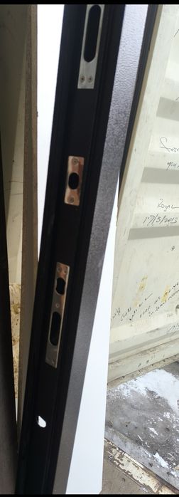 Продам дверь входную  80×200