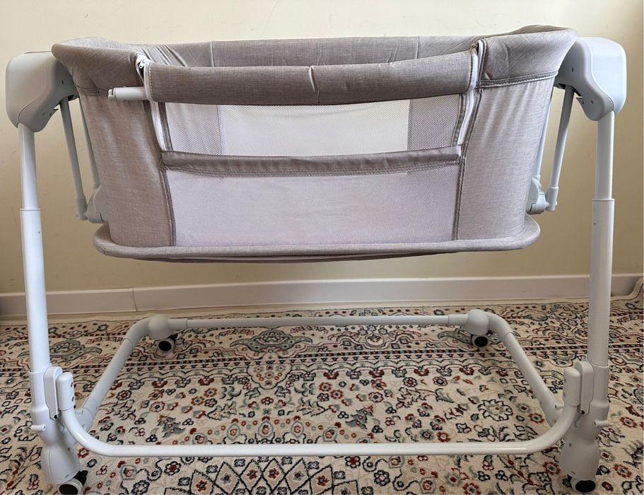 Детский электронный манеж-качалка