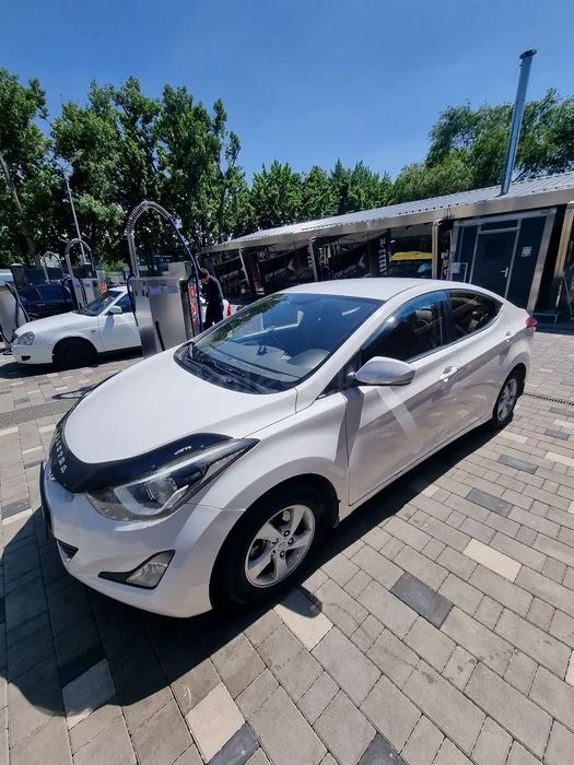 Hyundai Elantra 2016