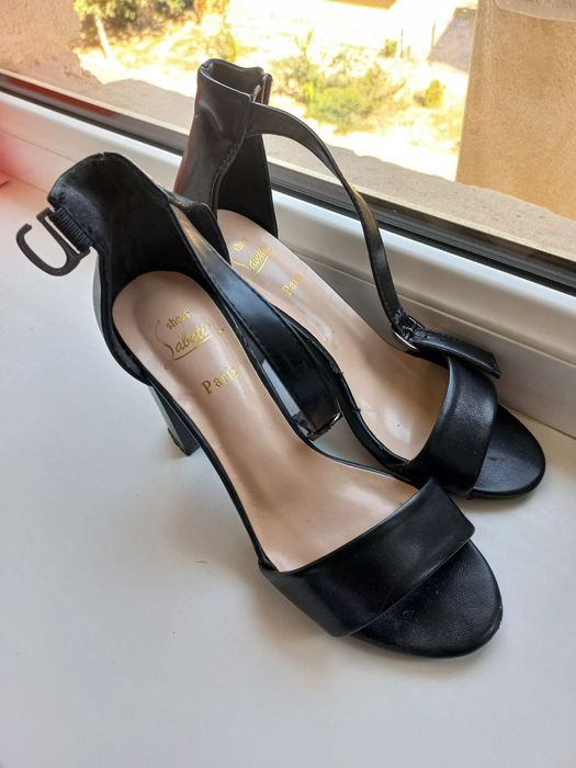 3 хил енги туфли сотилвоти арзон нархда