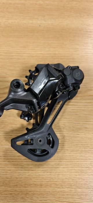 Заден Дерайльор: SHIMANO DEORE XT RD-M8130-SGS 11 SPEED