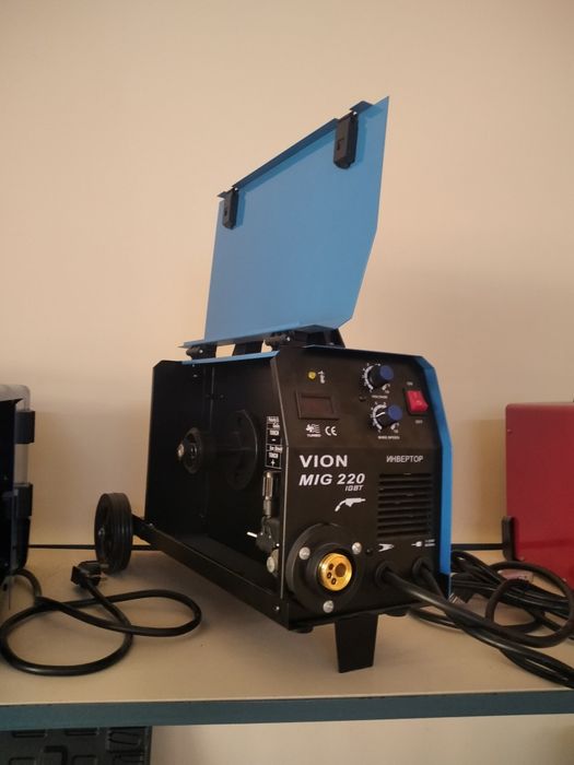 Телоподаващо MIG 220A Turbo Max