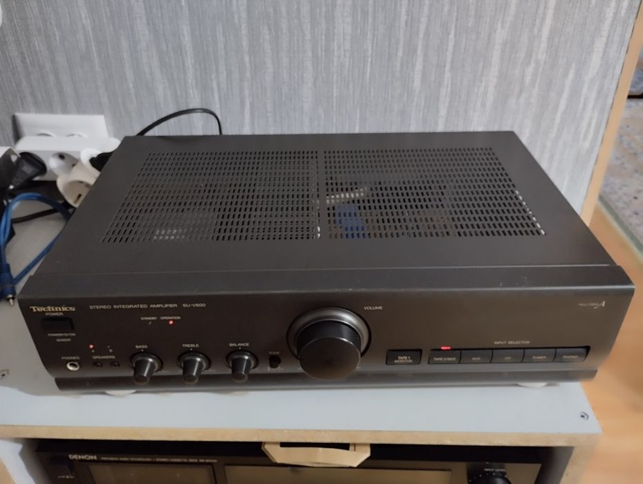 Усилитель Техникс SU - V 500 с пультом ДУ
