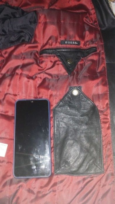 Кожа 100 % (54++р) GUESS