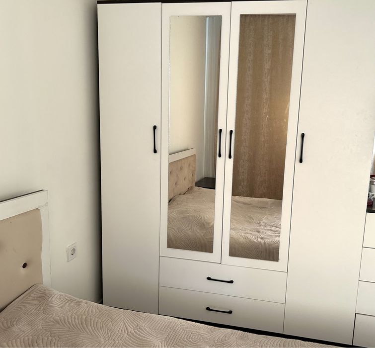 Спальный гарнитур