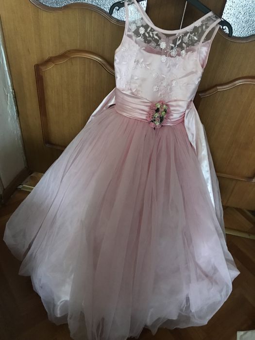 Платья для праздника