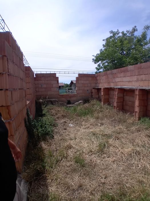 Vând casă ân Galșa județu arad cu prețu de 30 000