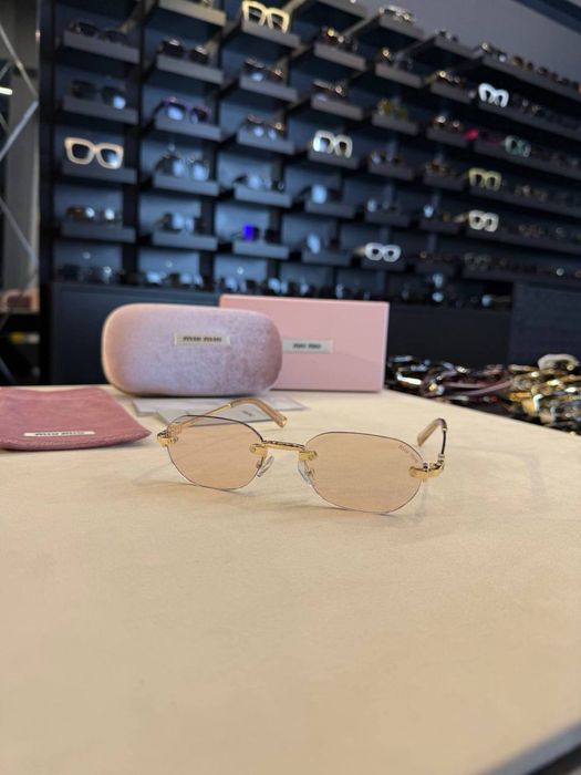Ochelari Miu Miu noi