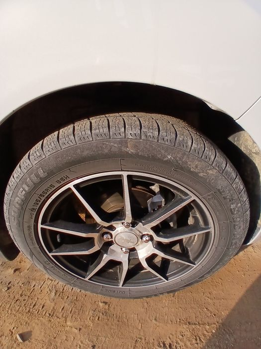 Diska satiladi baloni bilan