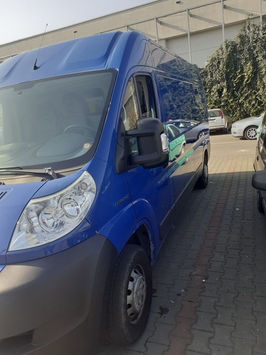 Vând Peugeot boxer