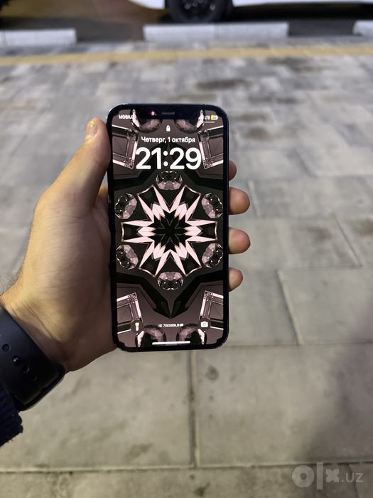 Iphone 12 holati yaxshi ochilmagan