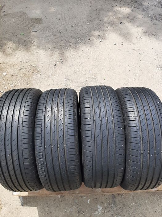 Продам шины 215/55/17 гудиер