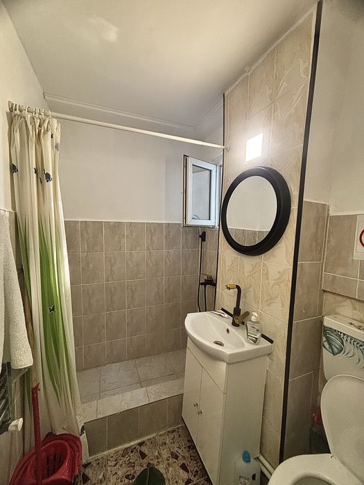 Apartament 2 camere balcon centrala