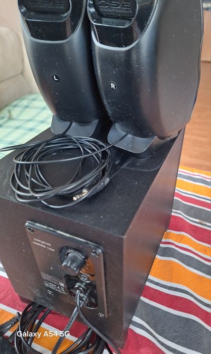 Монитор суфбуер колони samsung kreativ