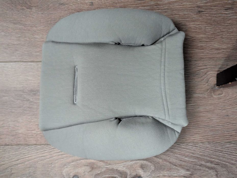 Кошче за кола Nuna pipa next сиво