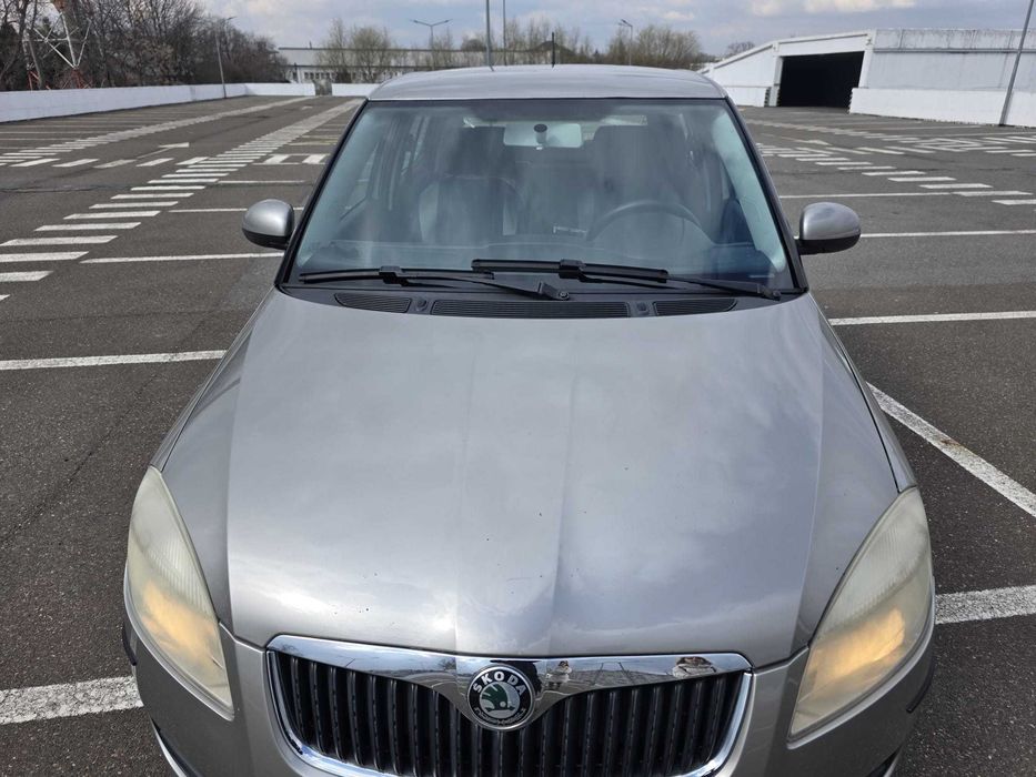 Vând mașină Skoda Fabia